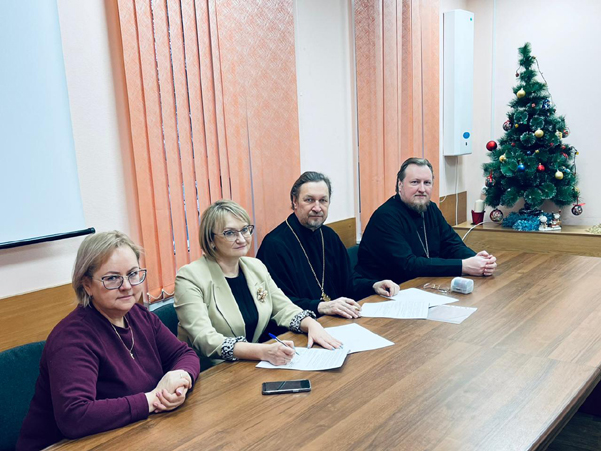 17 декабря 2021 года состоялось подписание Соглашения о совместной работе управления образования администрации городского округа Мытищи и Мытищинского благочиния
